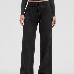 Lulu Lemon Black wide legged sweatpants, BRAND NEW tags still on